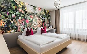 Altstadthotel Weisse Taube 4*